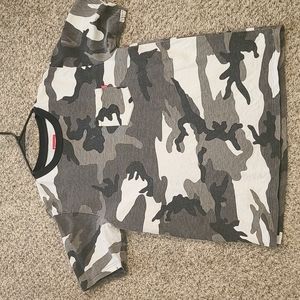 Supreme camouflage heavy weight pocket t-shirt size medium (SS18)